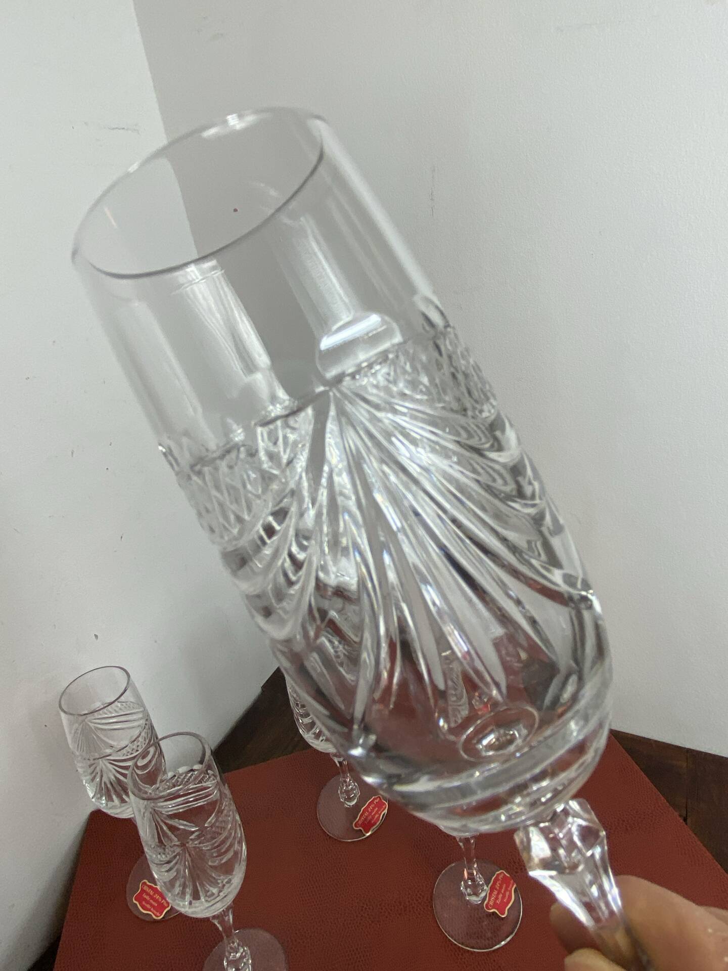 Champagne flutes, cut crystal from Lorraine, with original box.