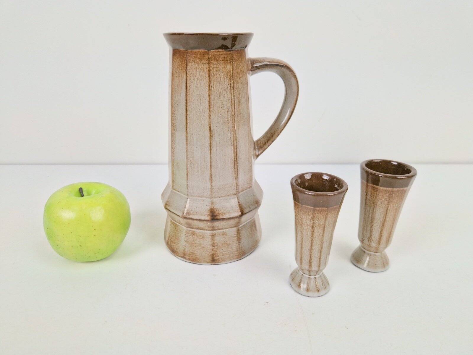 Cubist Studio Pottery Pitcher and Cups, 1950s, Set of 3