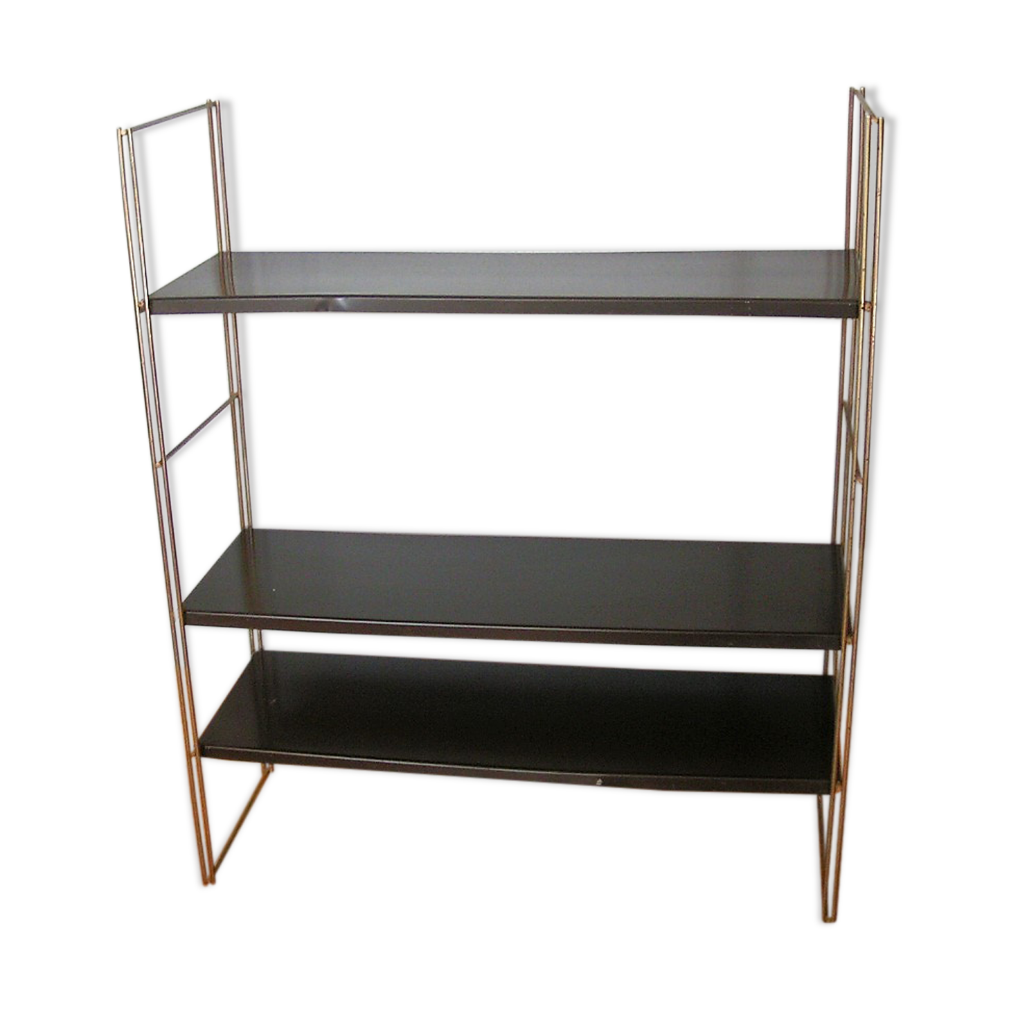 Metal wall string shelf