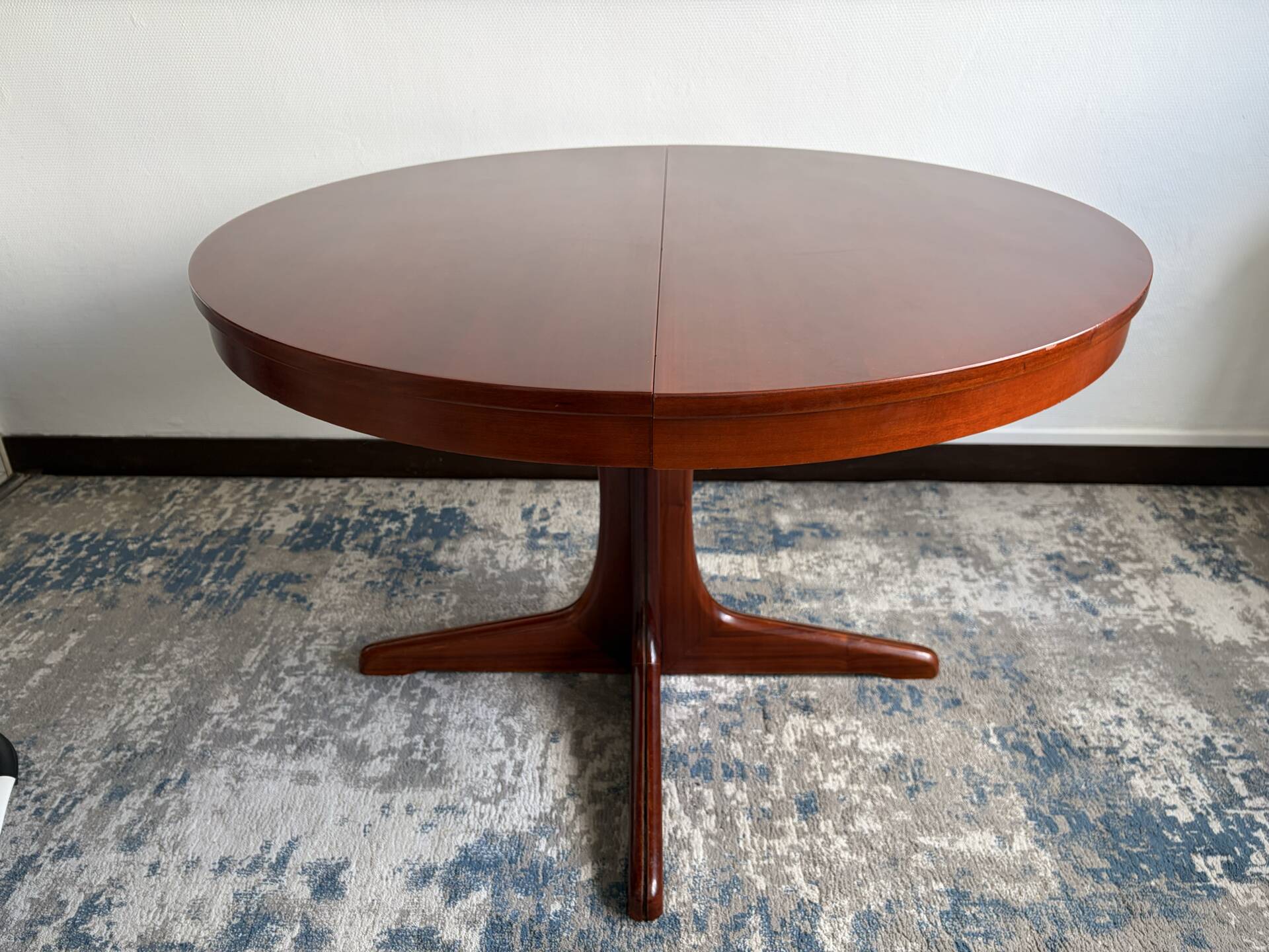 Extensible Baumann table
