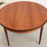 Round G-Plan vintage dining table extendable 'Prestwich'