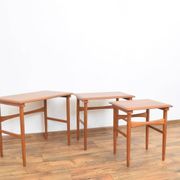 Tables gigognes en teck danois des années 50, ensemble de 3