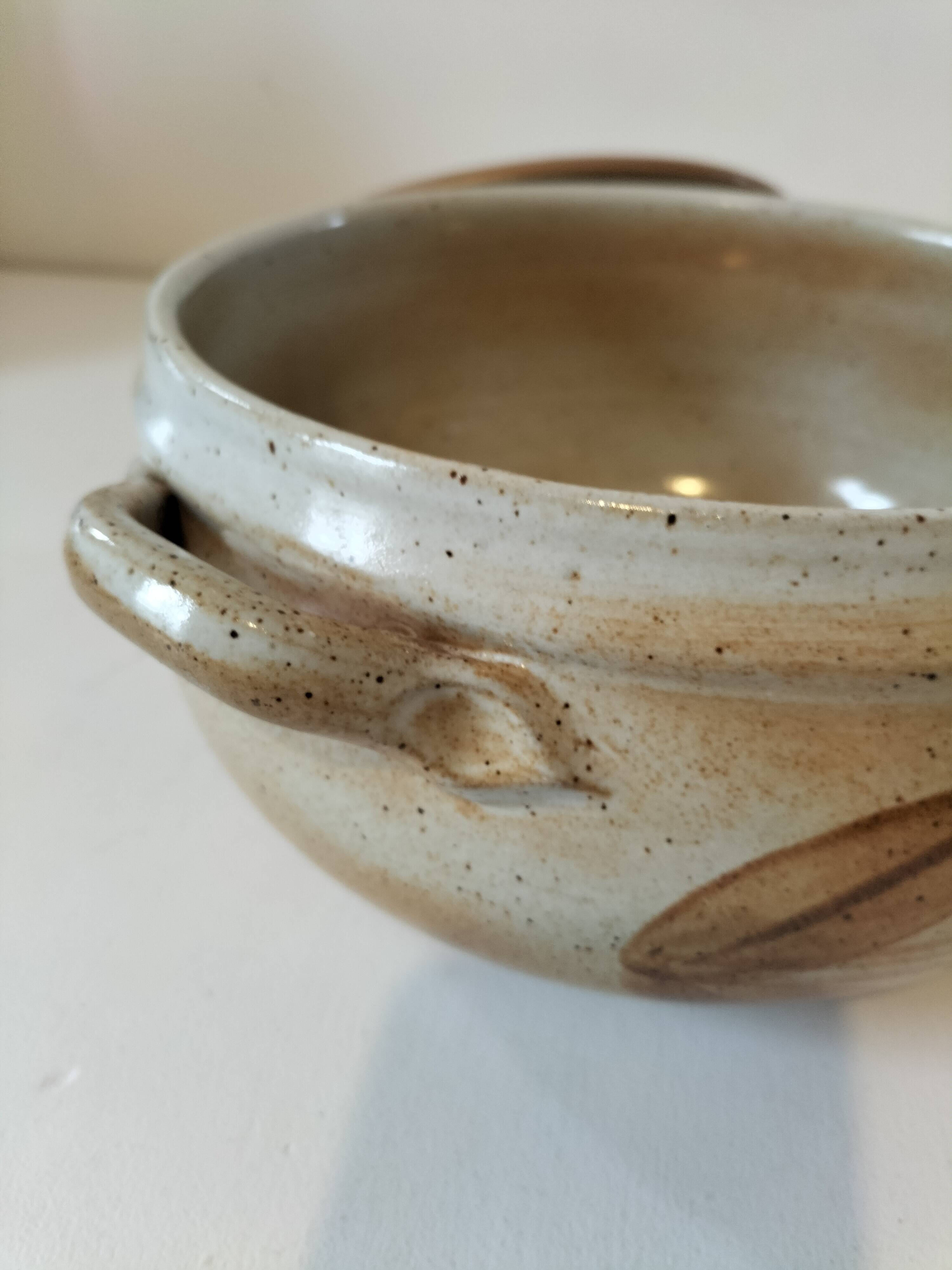 Vintage stoneware soup tureen from the Marais – rustic charm, cottagecore spirit.