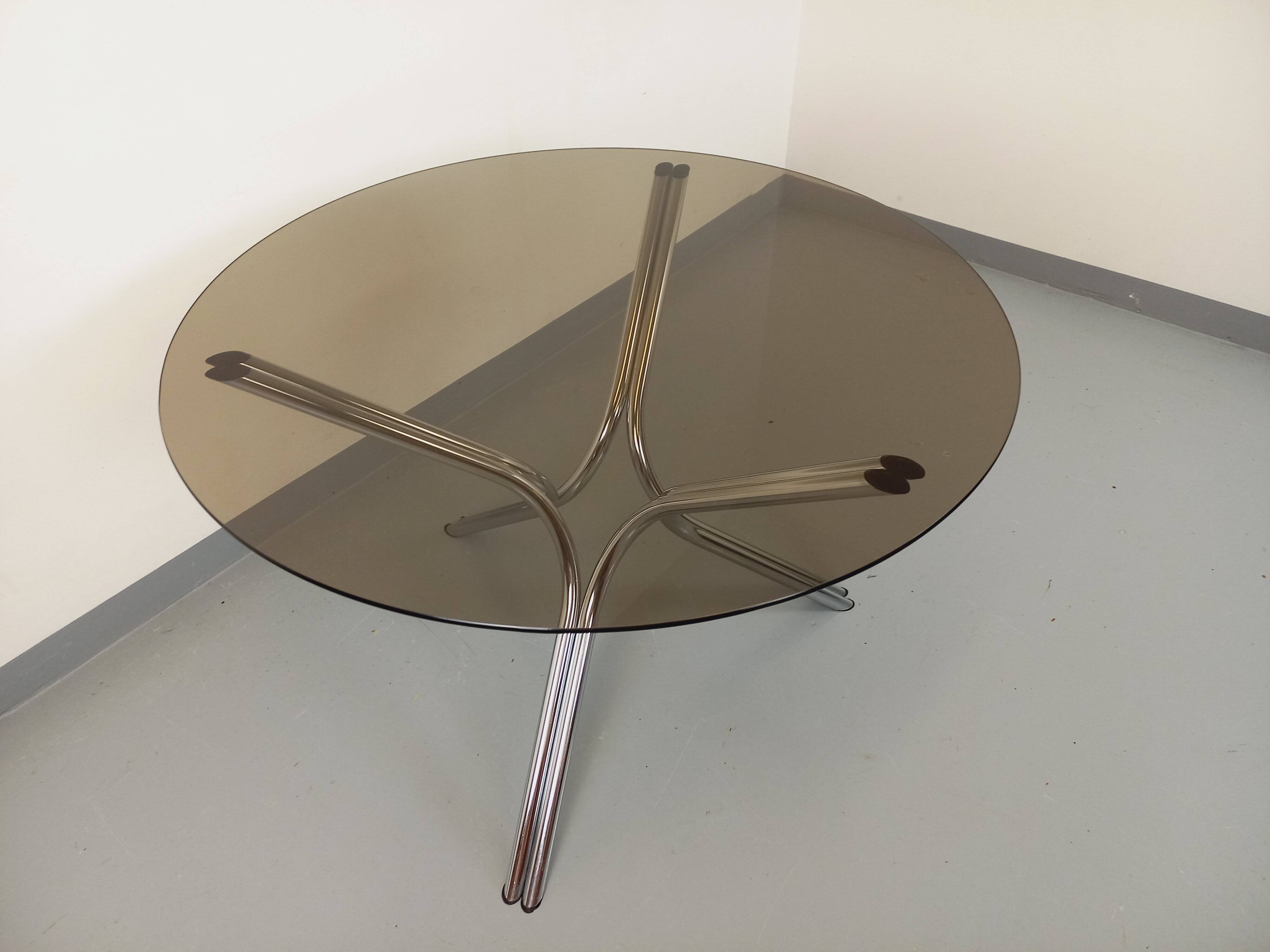 Table ronde de repas vintage en verre fumé et métal chromé style Space Age des années 70