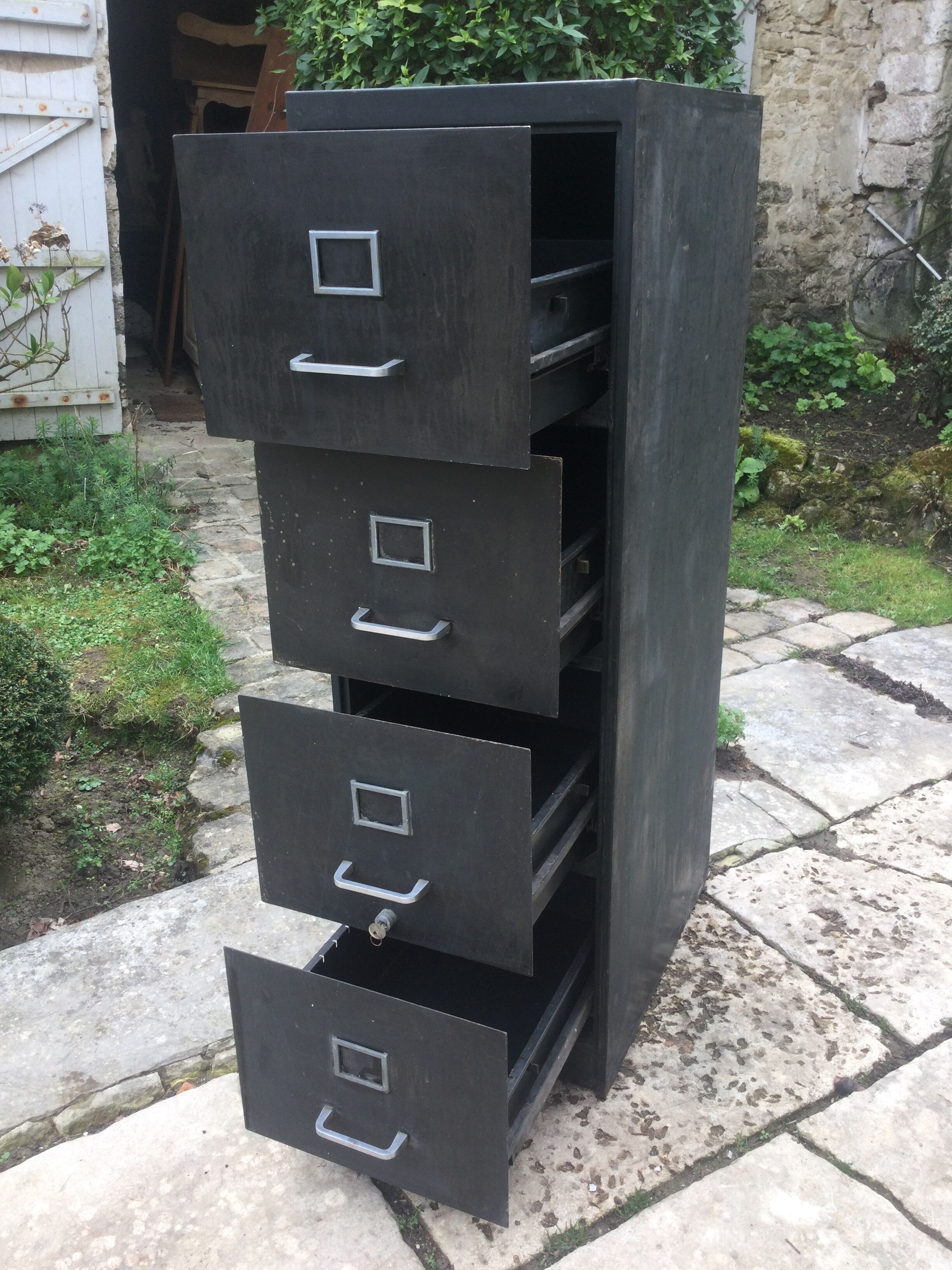 Industrial furniture 4 drawers