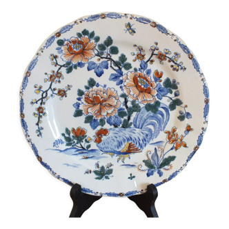 Plate in Gien earthenware decoration with rooster and peonies