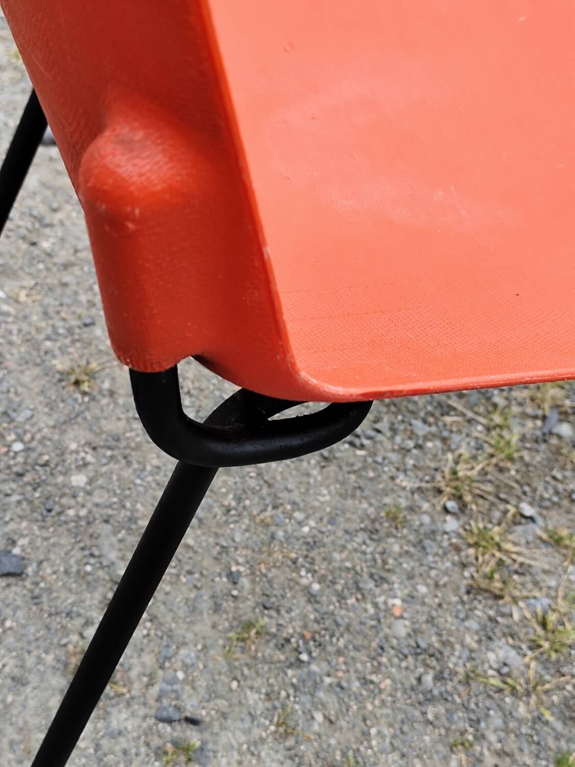 Pair of Fantasia Grosfillex shell chairs