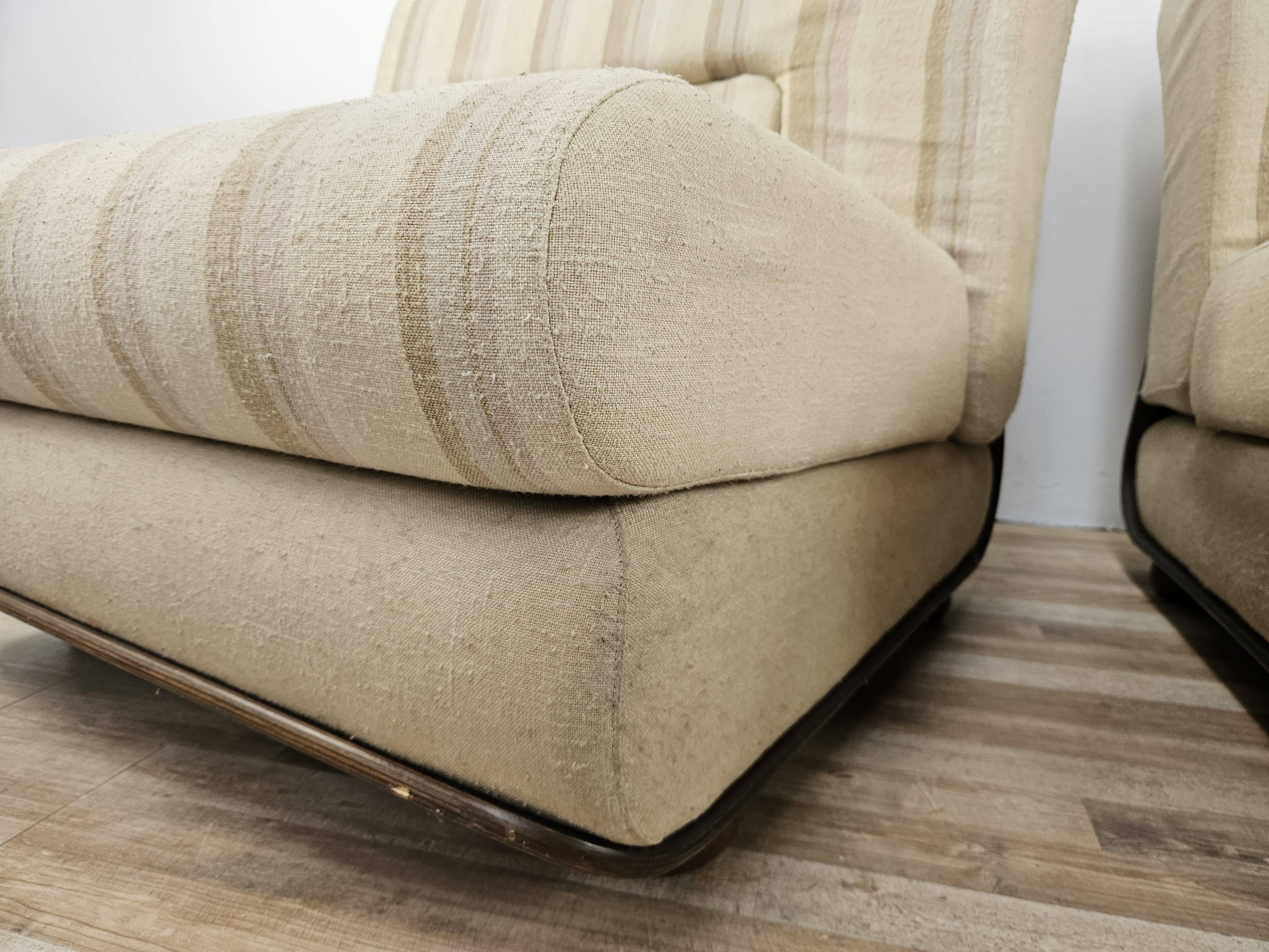 Fauteuils italiens du milieu du siècle en bois et tissu