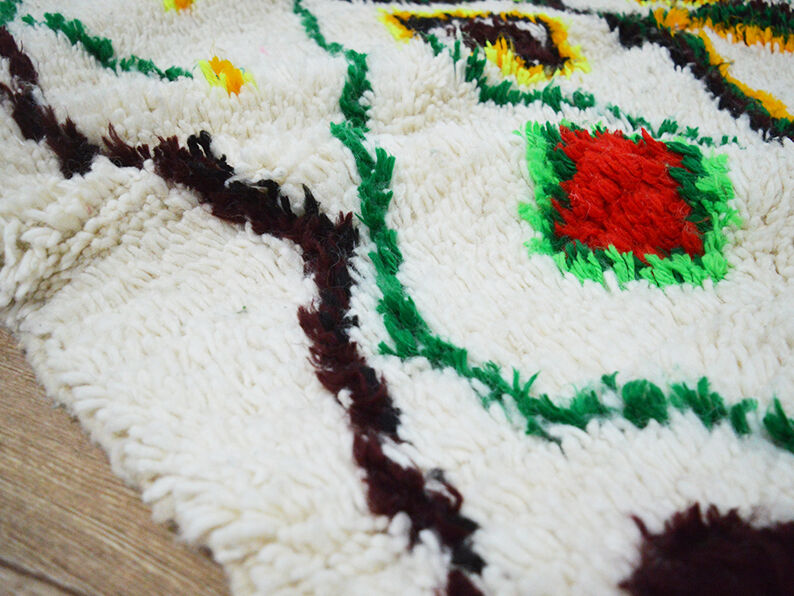 Handmade moroccan berber carpet 253 x140 cm