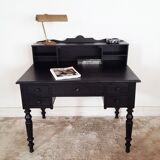 Desk in black step