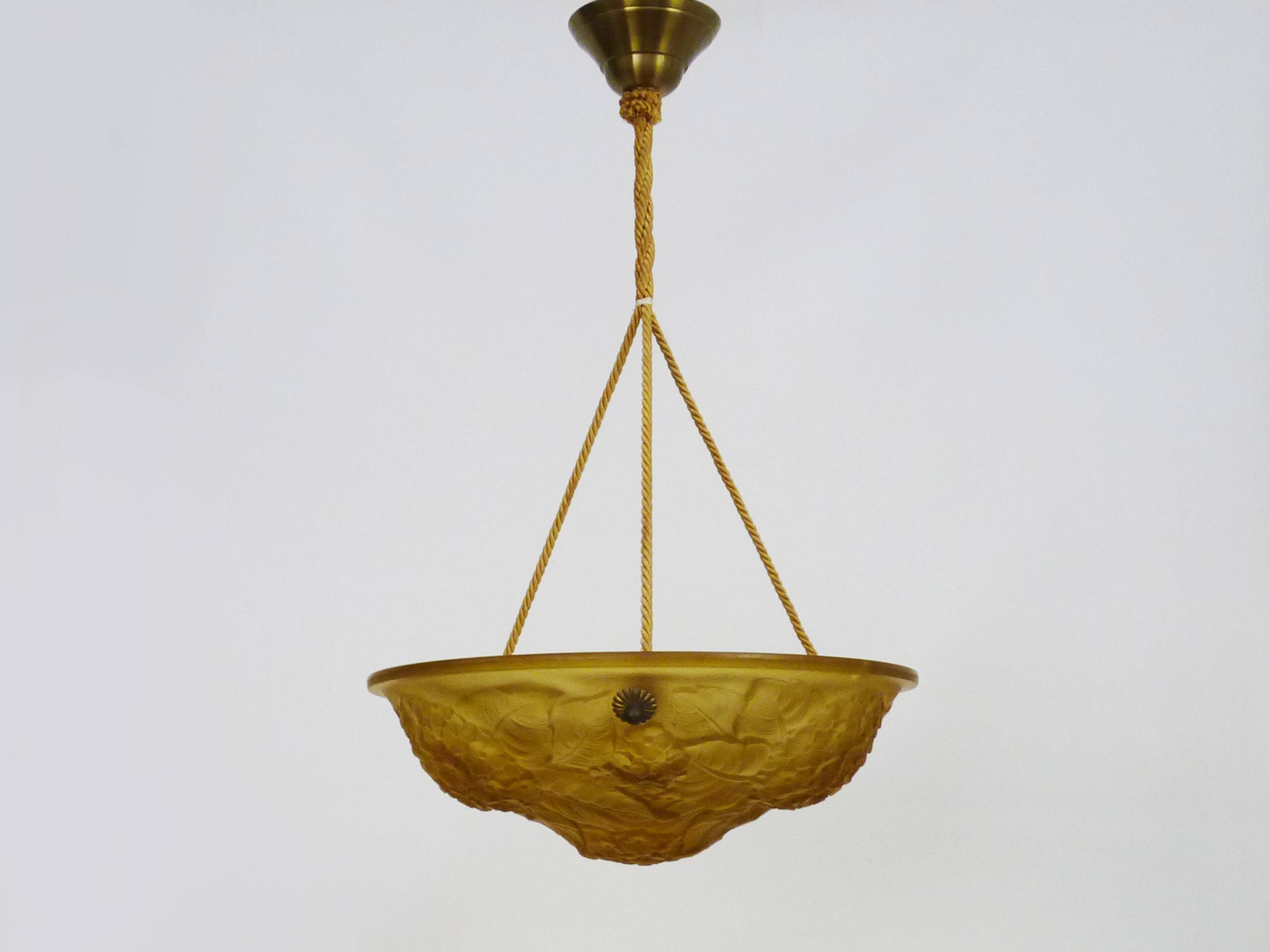 Ancien lustre, suspension vasque Art Déco 1 Feu, en pâte de verre jaune.