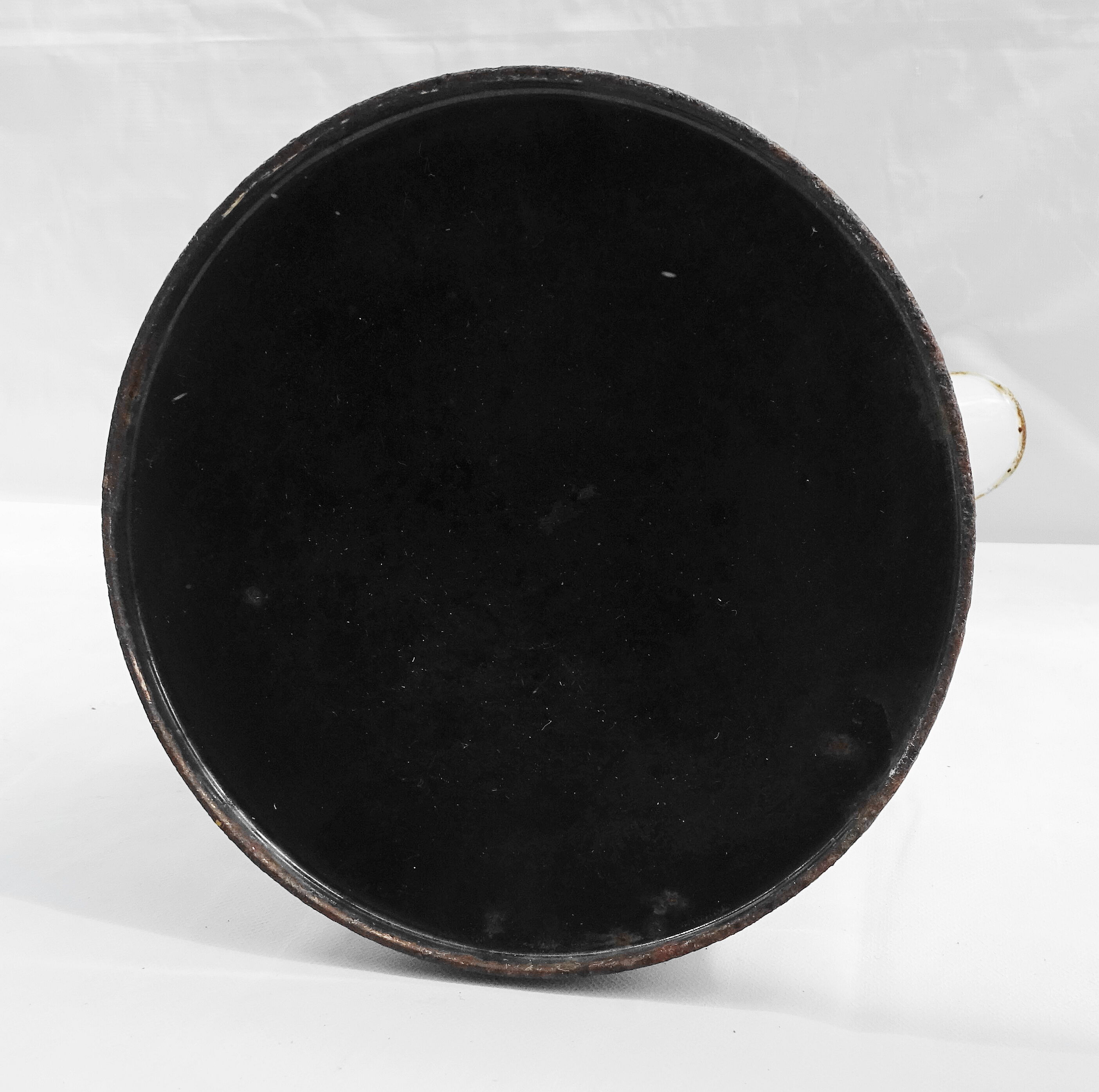 White enamelled iron broc