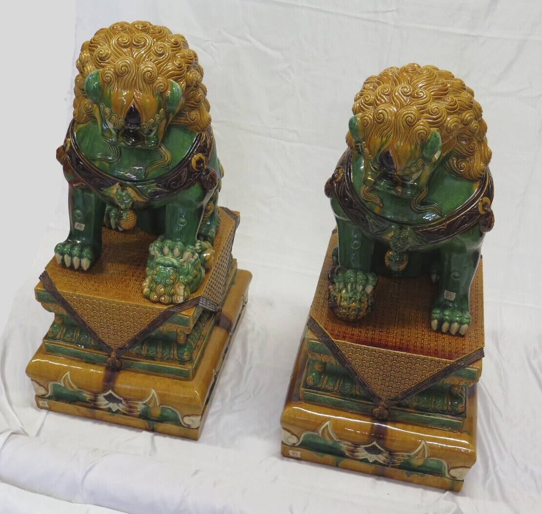 Pair of Chinese guardian lions foo dogs shishi imperial guardians ceramic