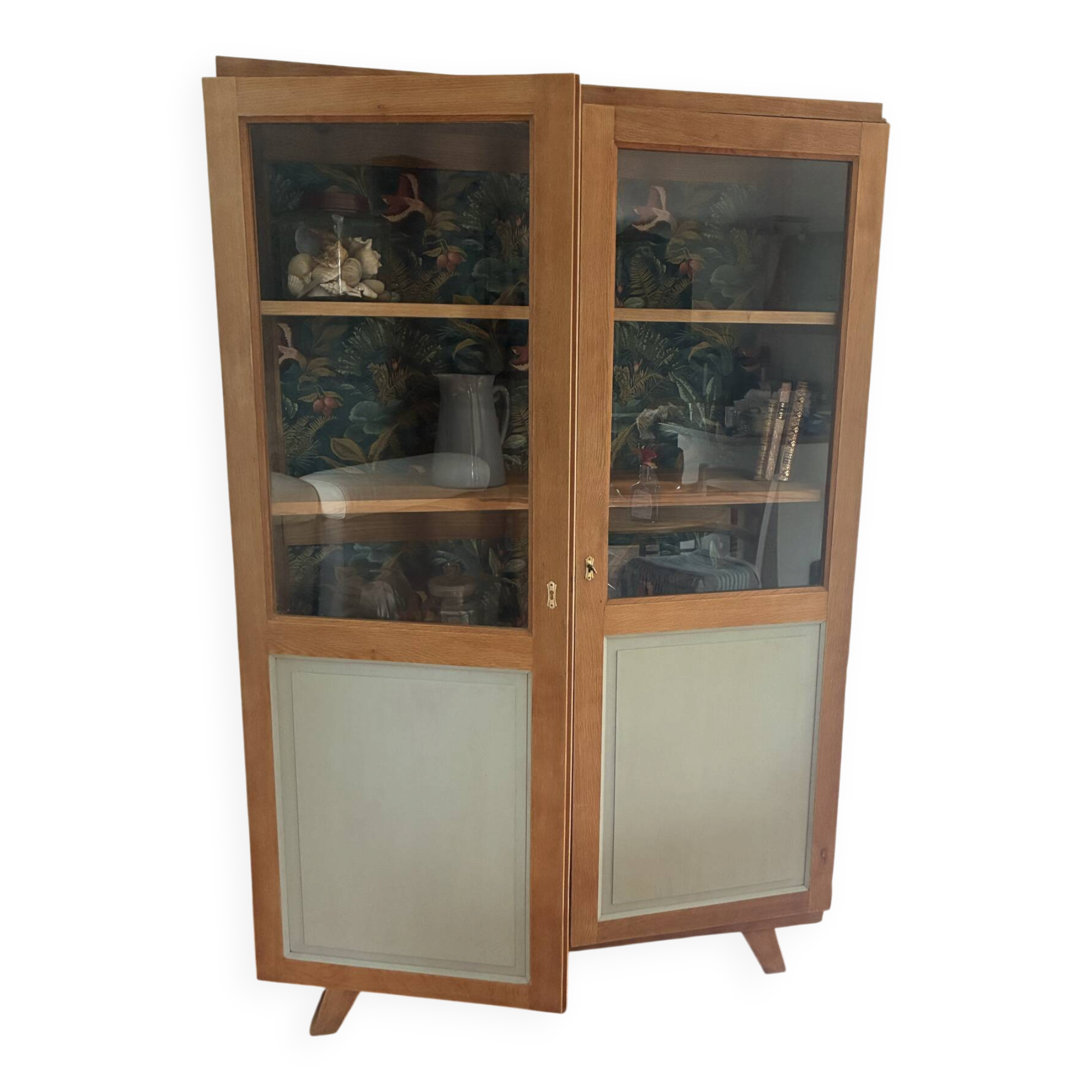 Cupboard/display cabinet/dish cabinet