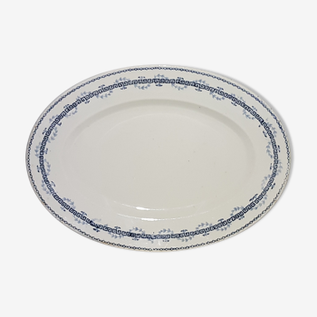 Plat oval en porcelaine opaque de Gien modèle Austerlitz, terre de fer