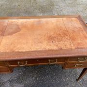 Louis XVI desk in wood and leather from the 19th century
