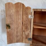 Art-deco wall showcase in raw oak