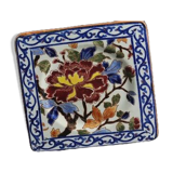 Old empty pocket in Gien earthen earthenware model peony