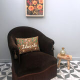 Chocolate toad armchair