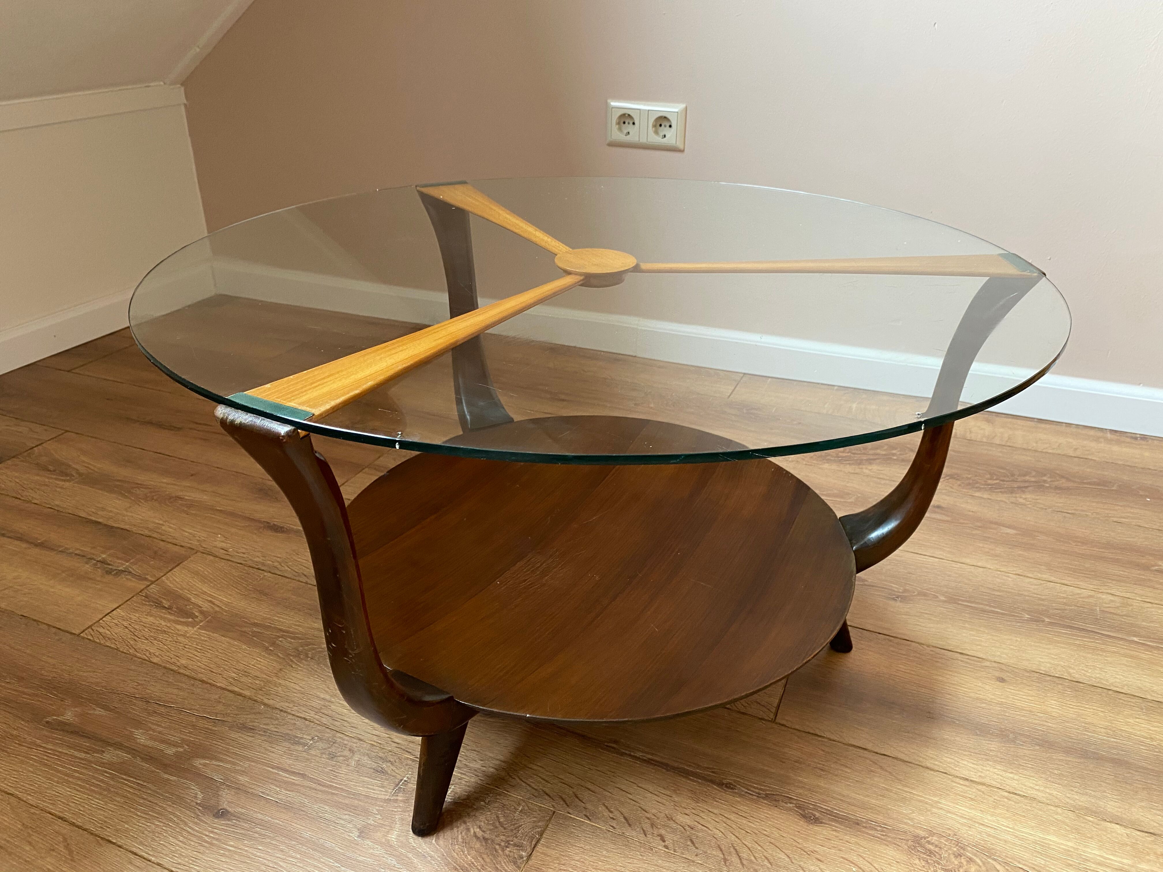 Table basse italienne en bois rond et verre, années 1950