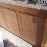 Old shabby English-style pine bench