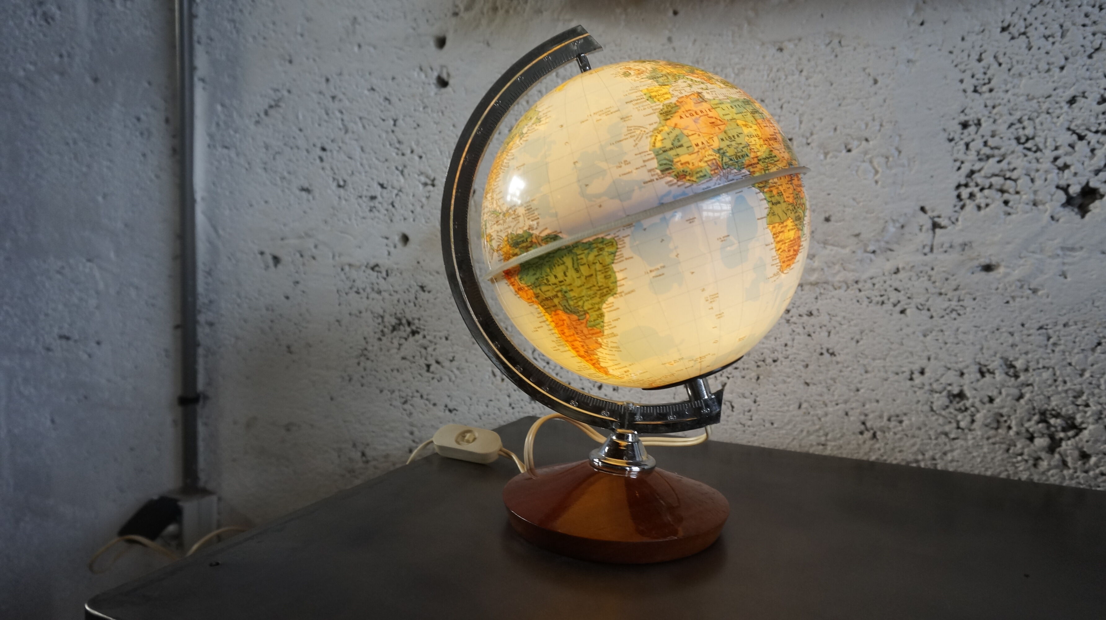 Mappemonde lumineuse
