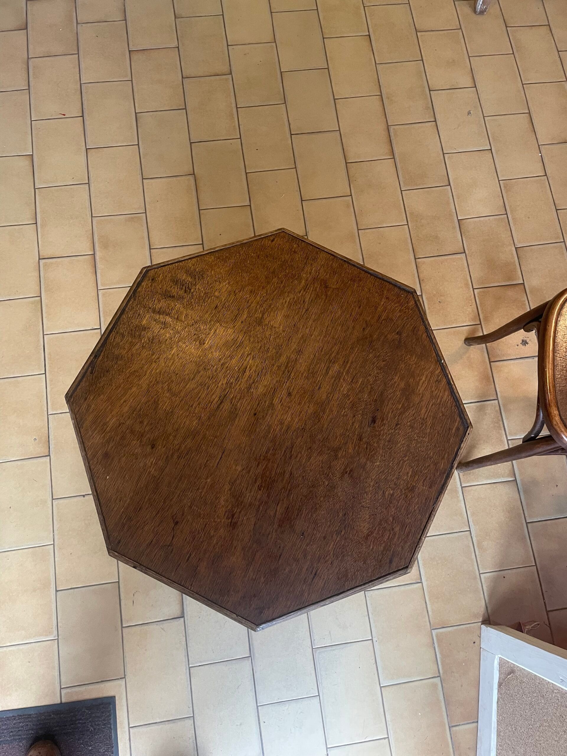 Octagonal table