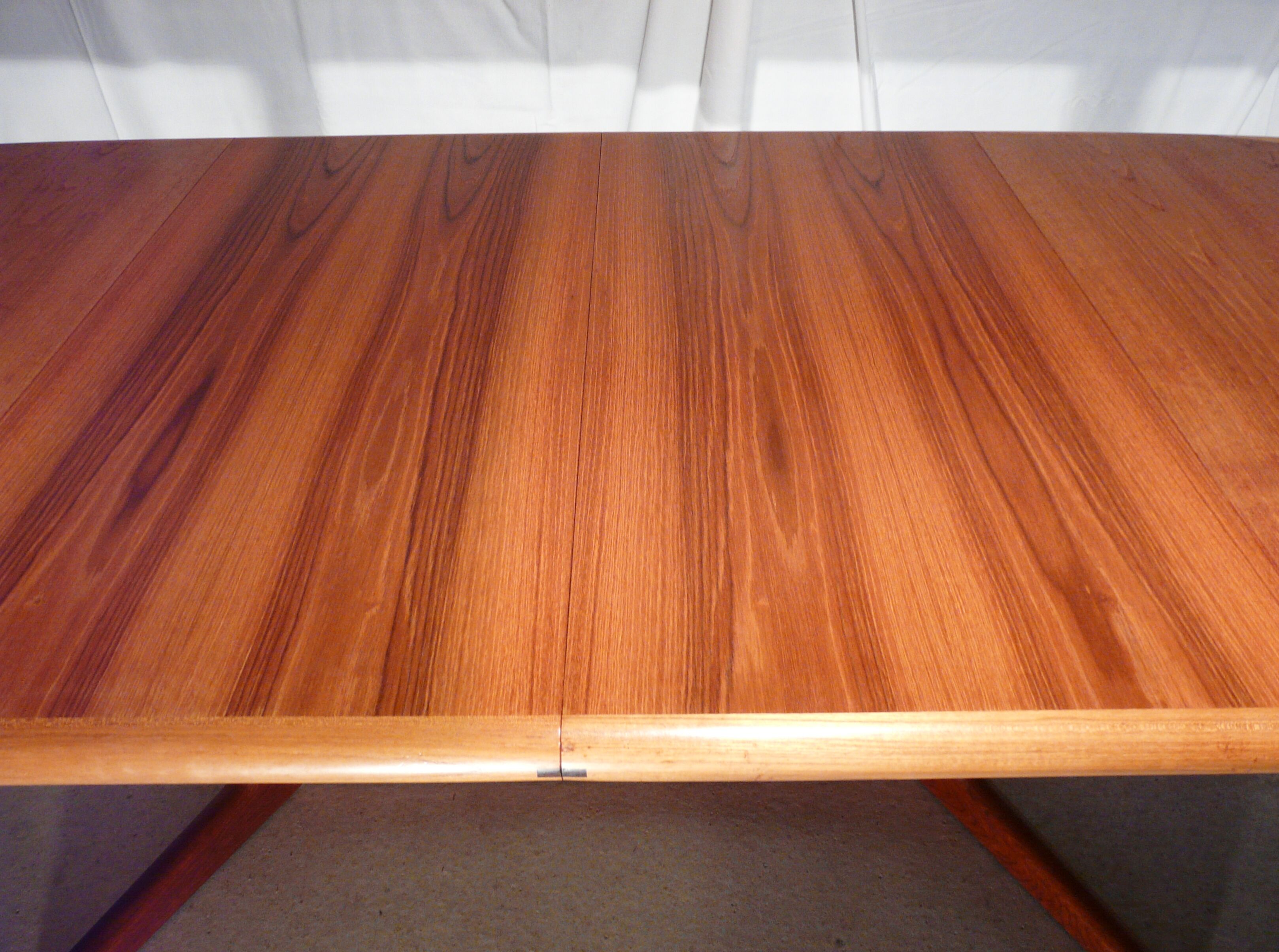 Scandinavian expandable table in Laurits M Larsen teak