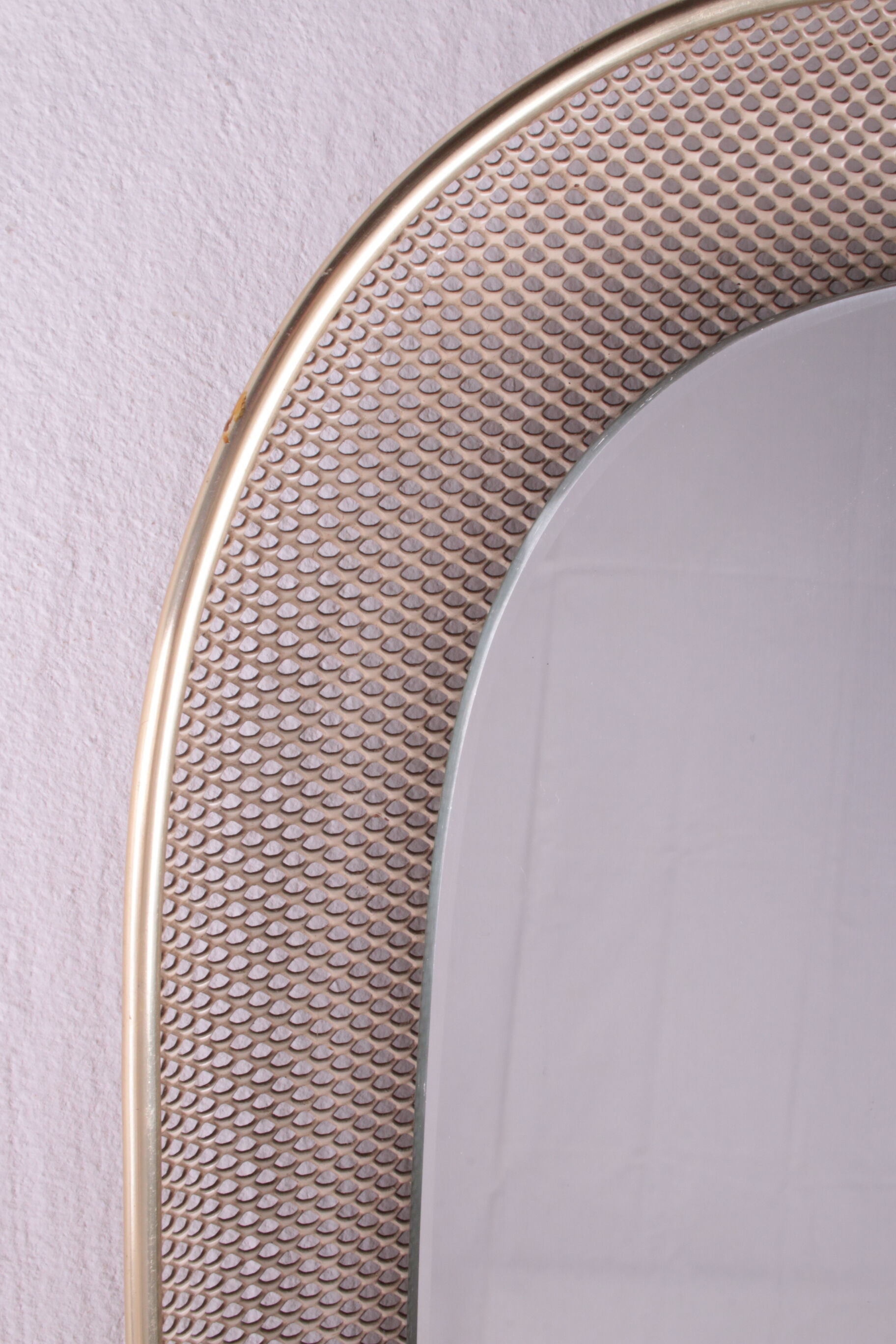 Oval wall mirror from Vereinigte Werkstätten Munich 1955