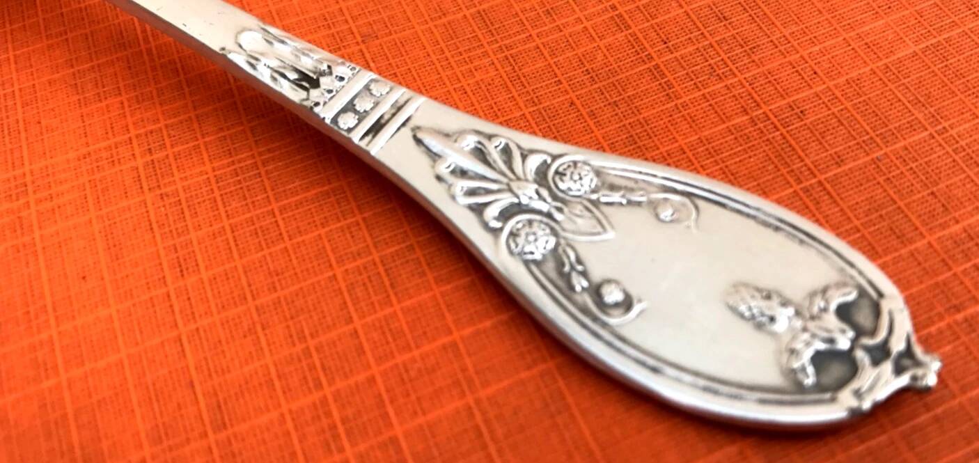 Antique dessert spoon by Orfèvre Cailar Bayard, Empire model.