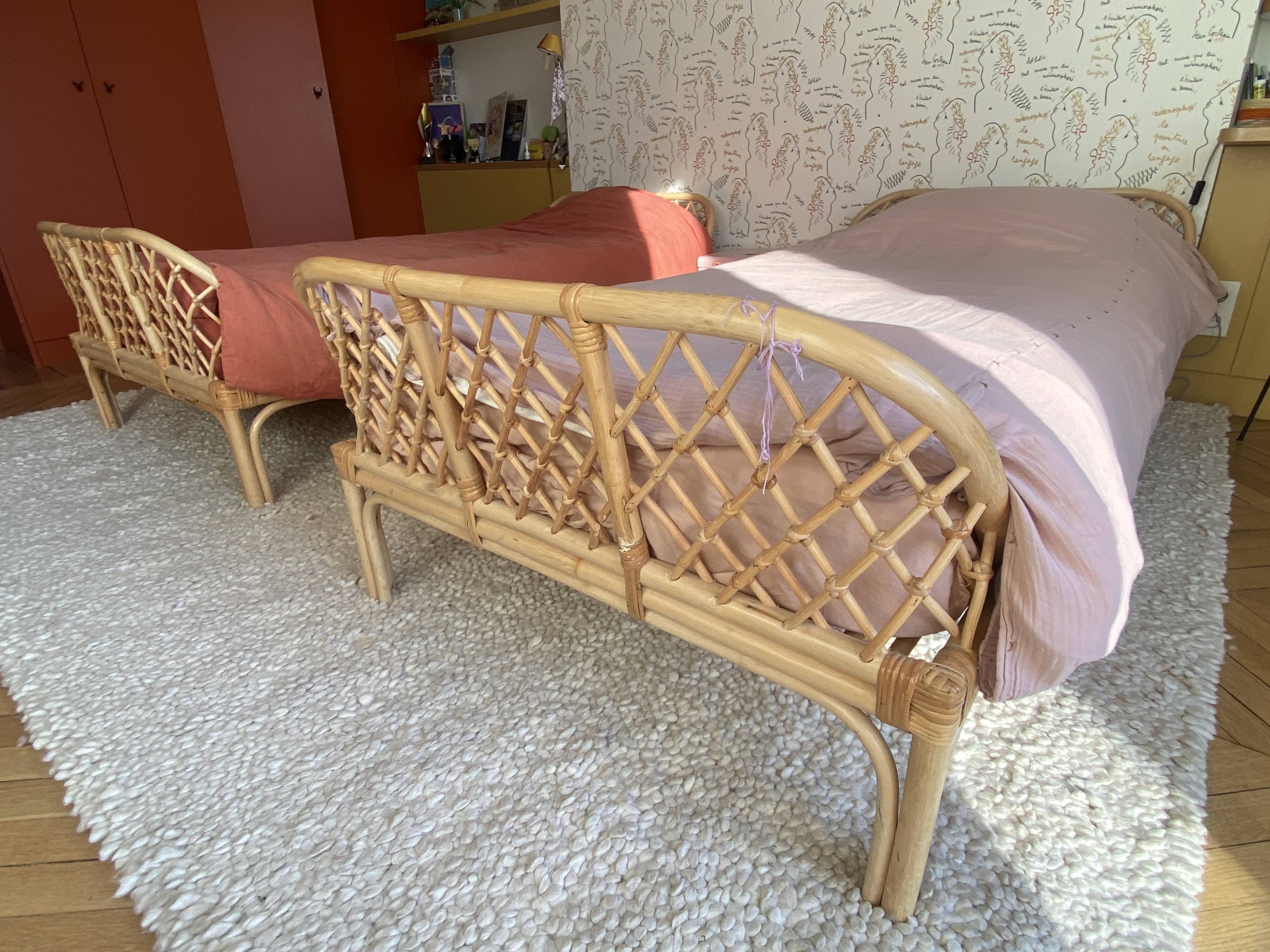 Rattan bed