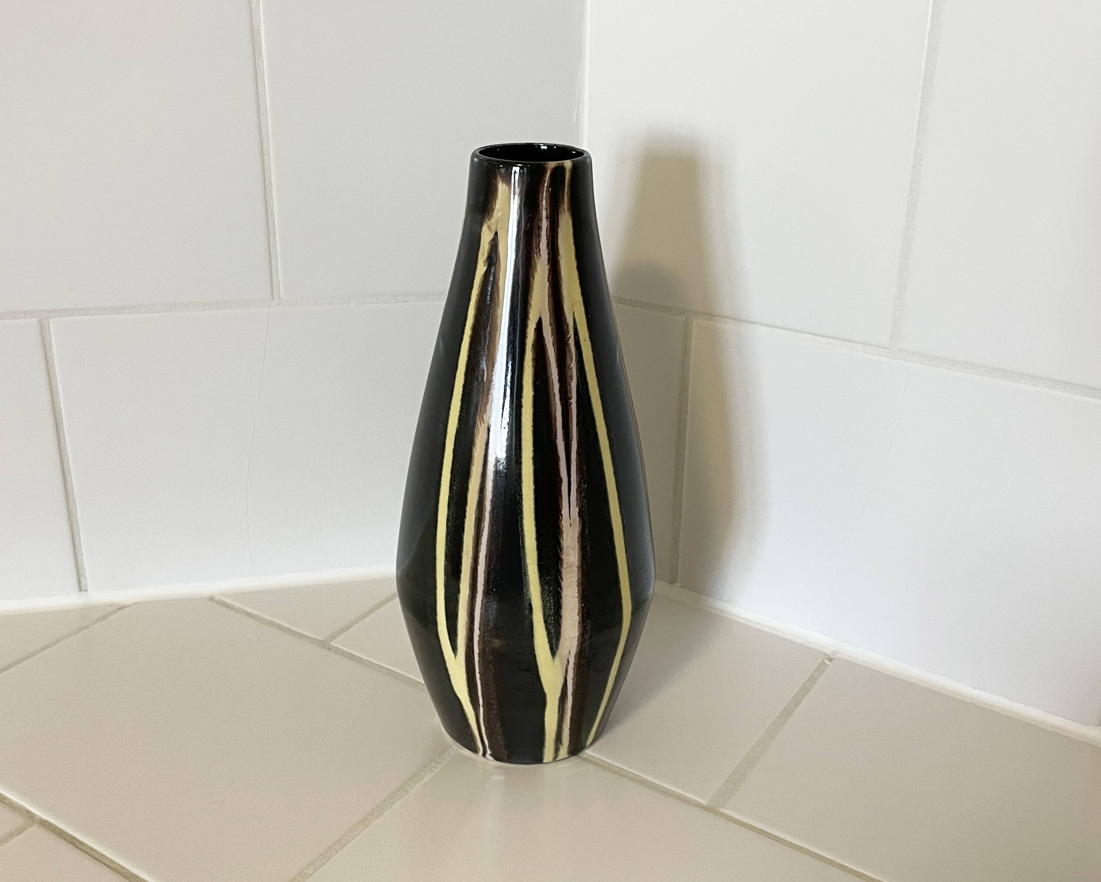 Vase à rayures en géocéramique VEB Georgenthal modèle 136, Allemagne de l'Est (RDA)