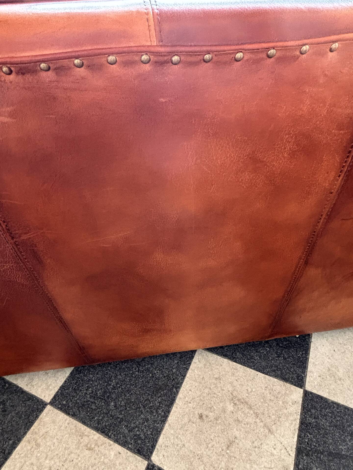 Canapé club vintage en cuir