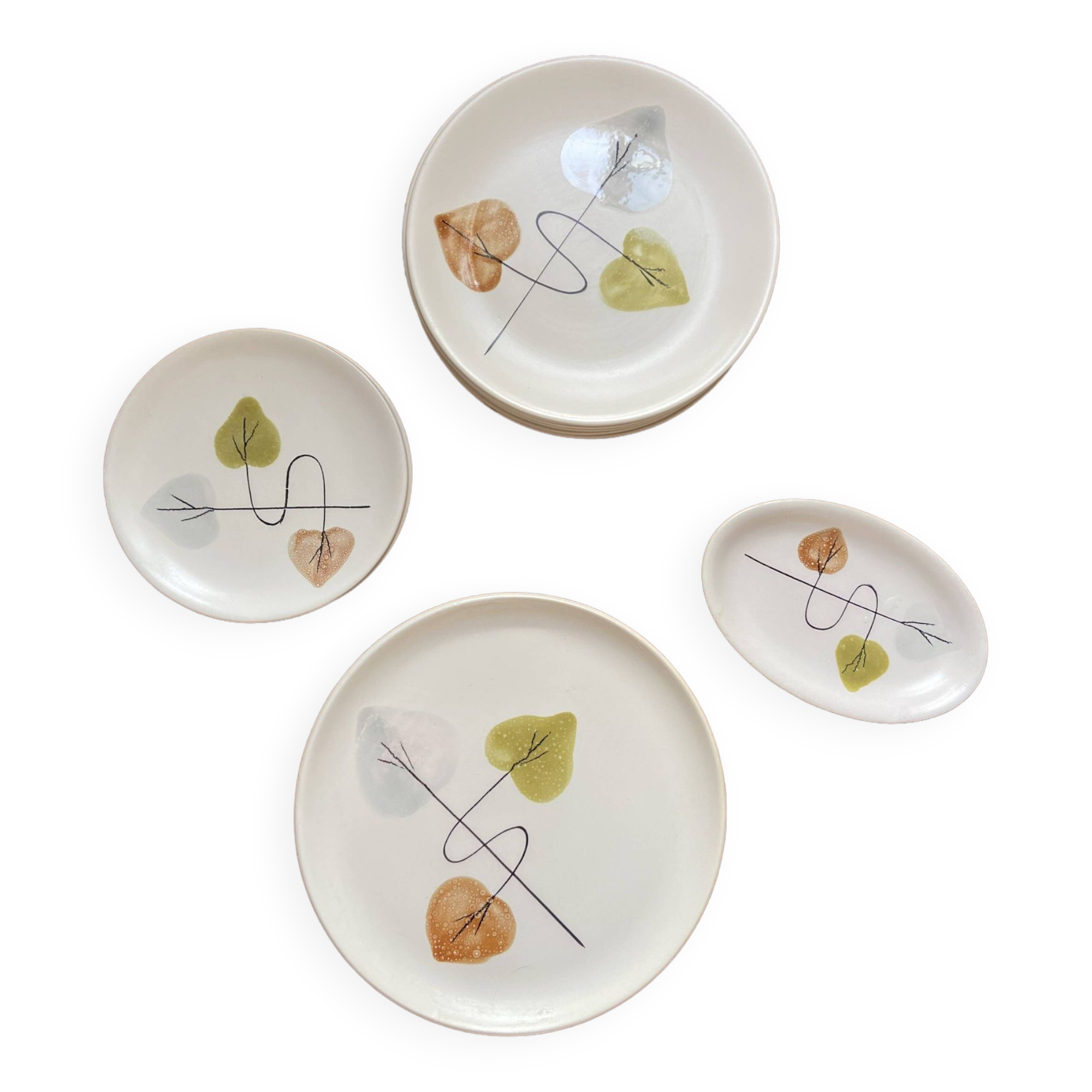 Eléments d'un service de table vintage, années 50, élégant motif à feuilles