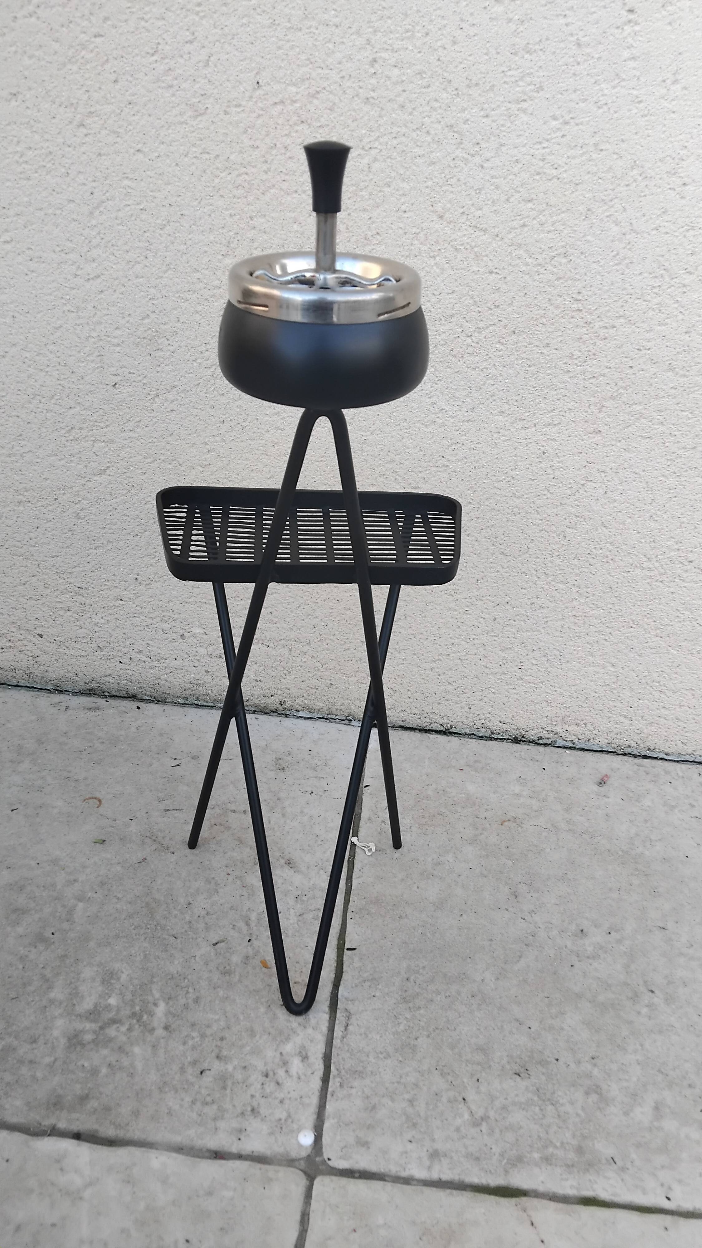 Cendrier sur pied vintage tripode année 50 60