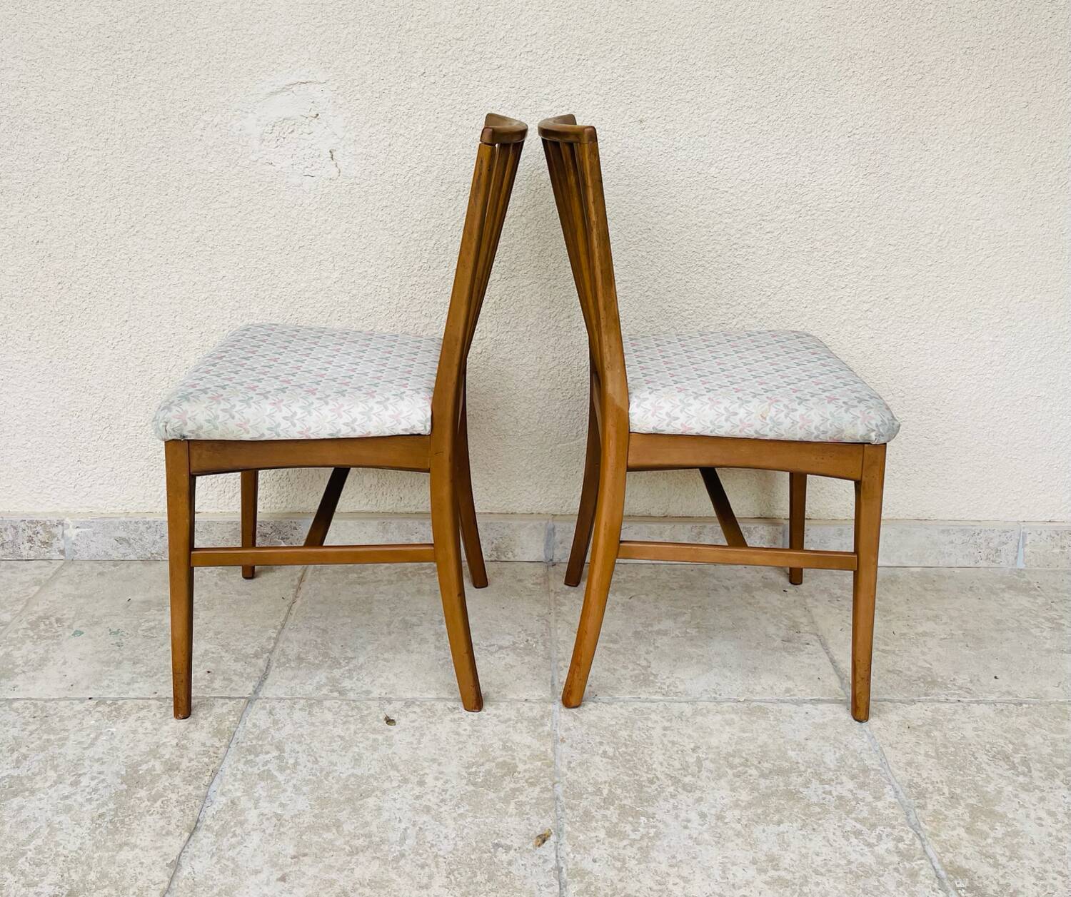 2 vintage chairs from the 1960s