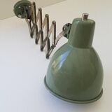 Workshop accordion applicator