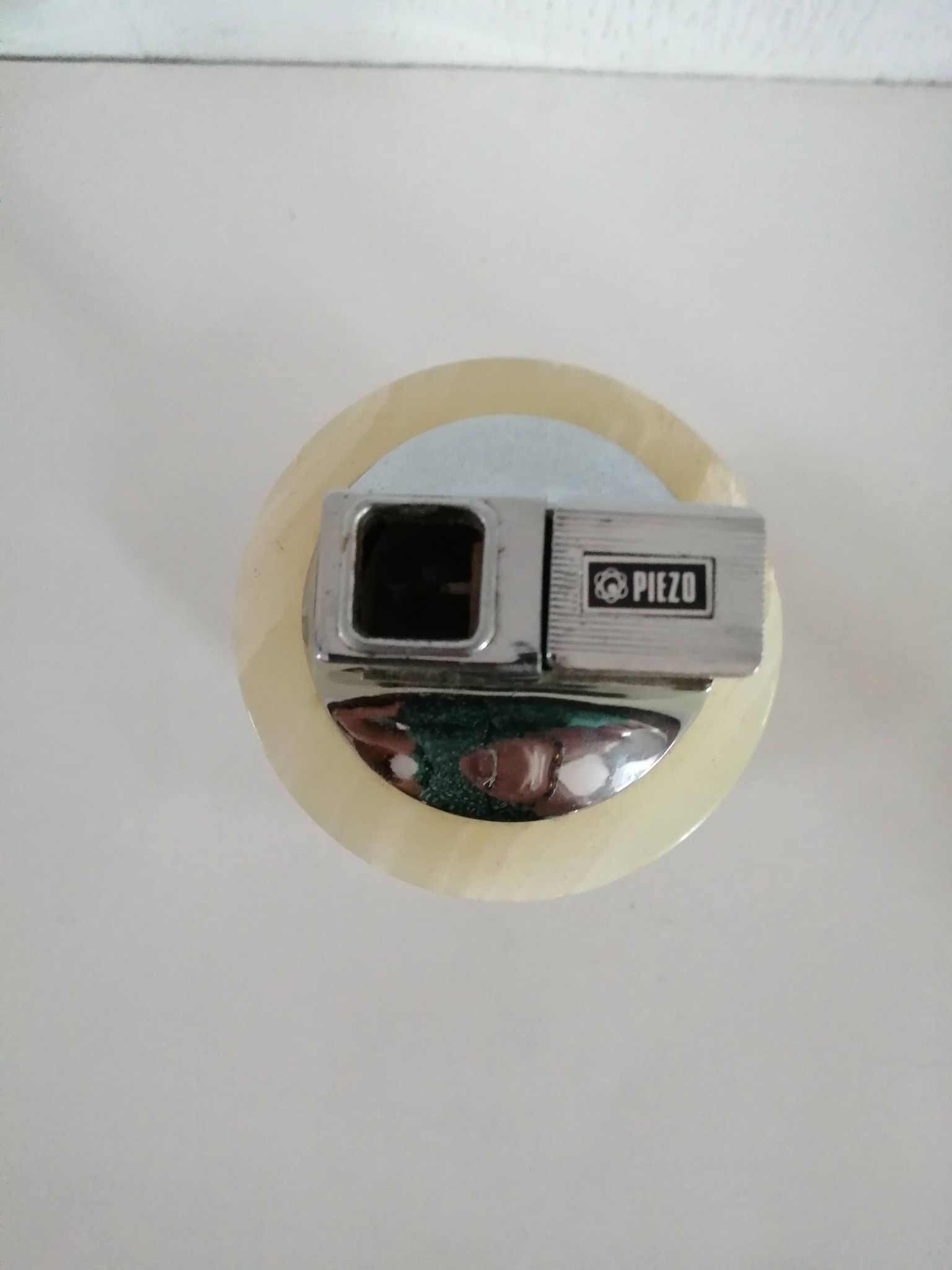Briquet de table piezo onyx et métal doré, kogen 1970-1980