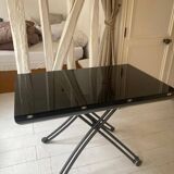 Transformable coffee and dining table