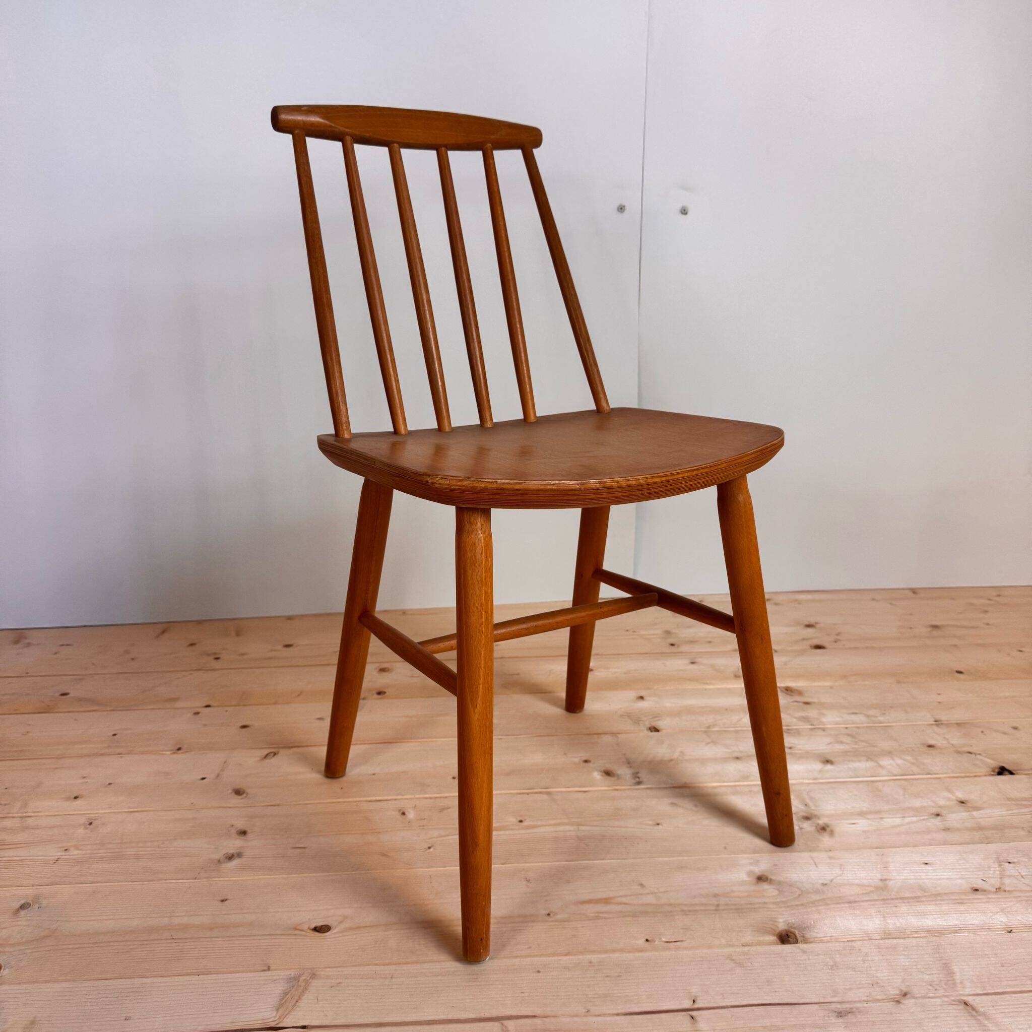'J77' chair, Folke Pålsson for FDB Møbelfabrik, Denmark