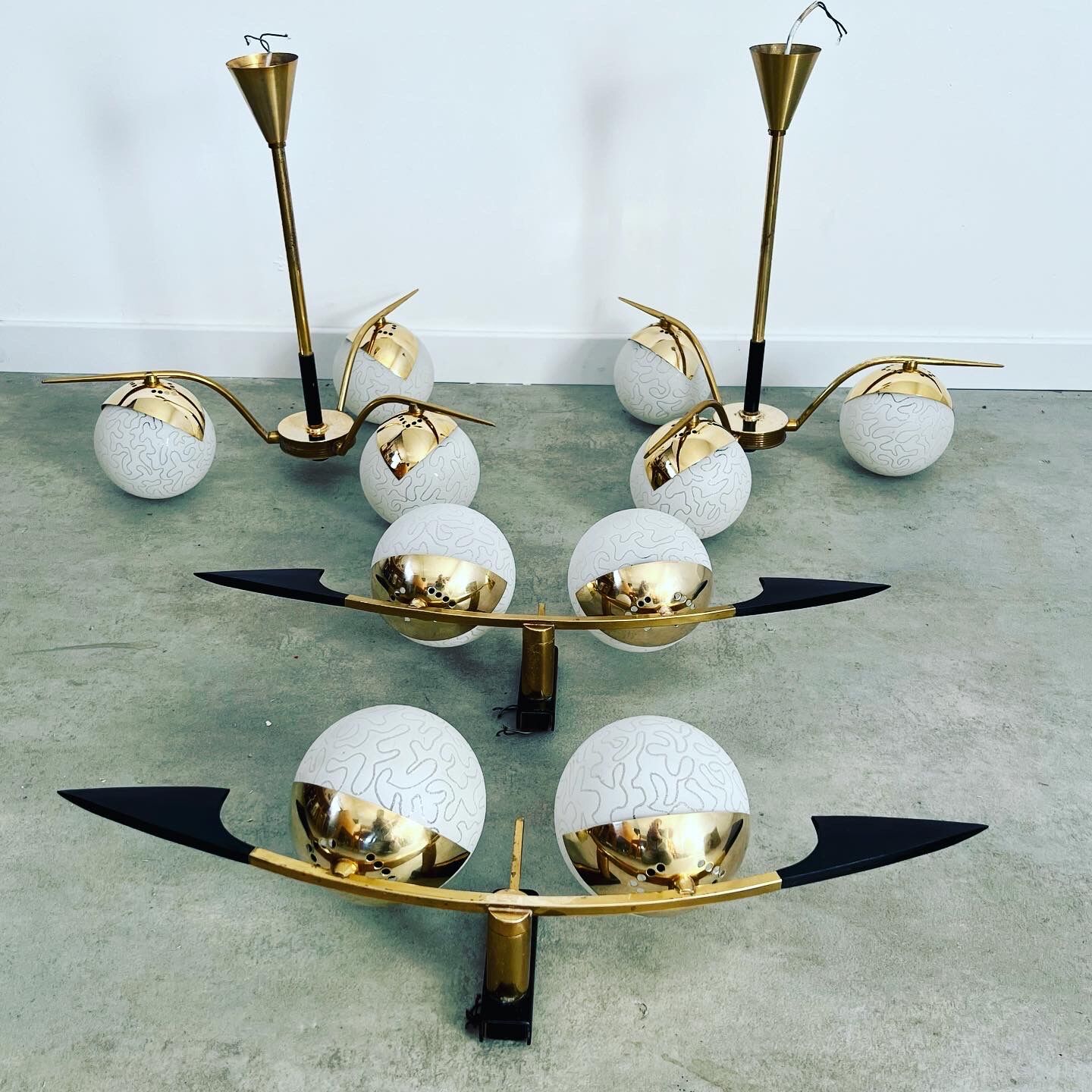 Lot light fixtures and chandeliers design Arlus 50s brass and opaline vintage