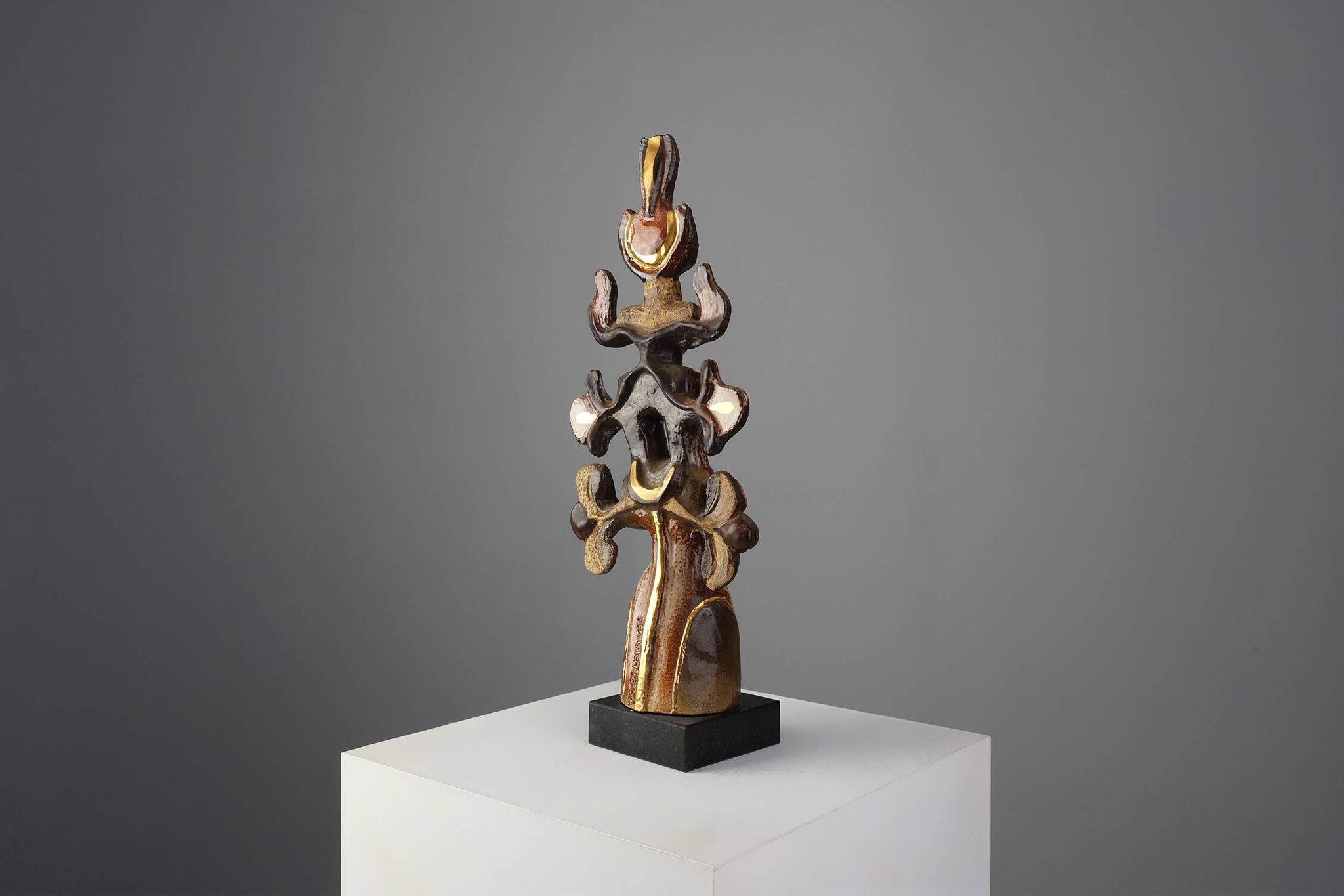 Totem signed and numbered by Elisabeth Vandeweghe for Perignem, Belgium, 19