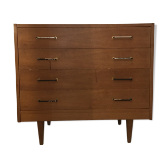 Wooden chest of drawers