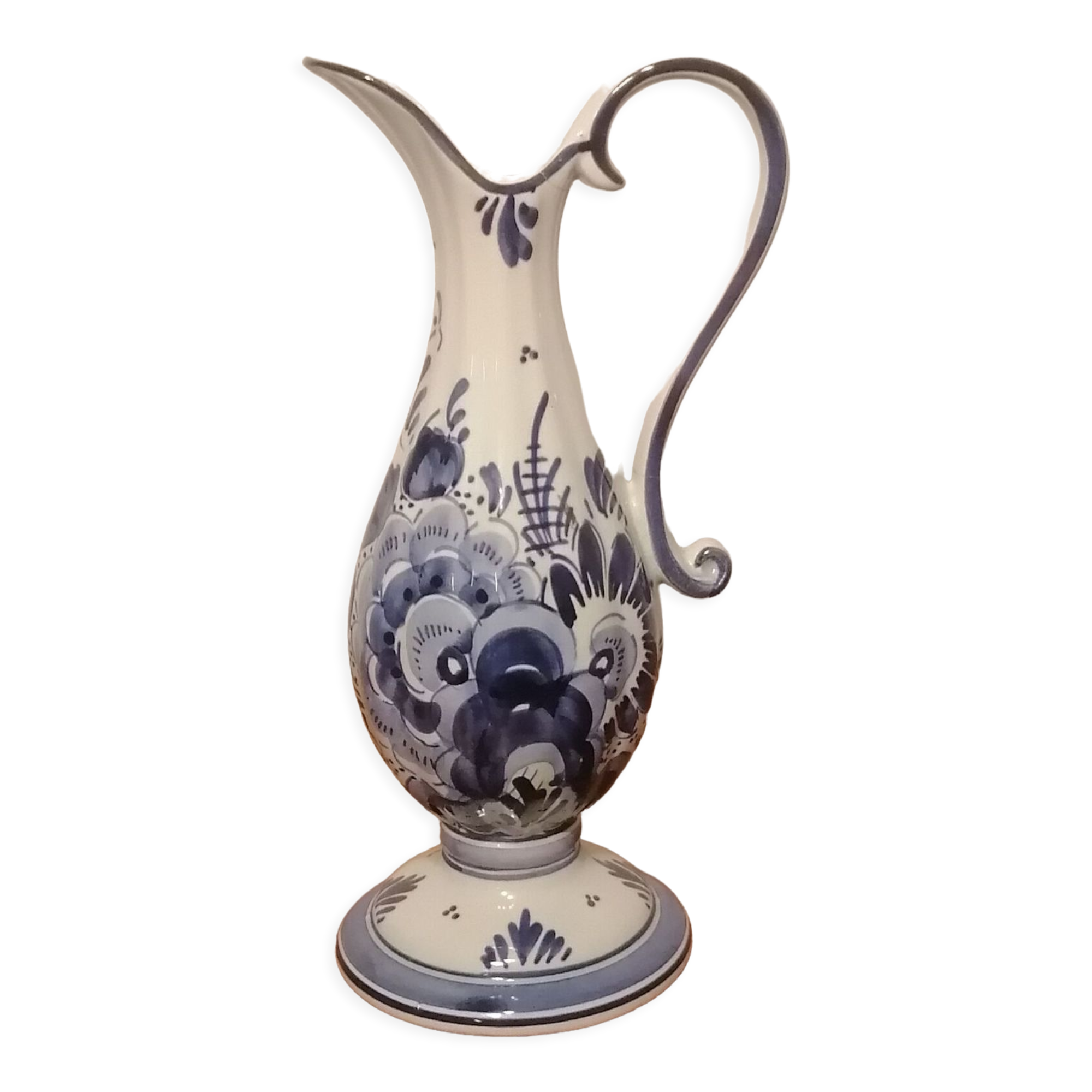 Pitcher in bankruptcy signed Delft