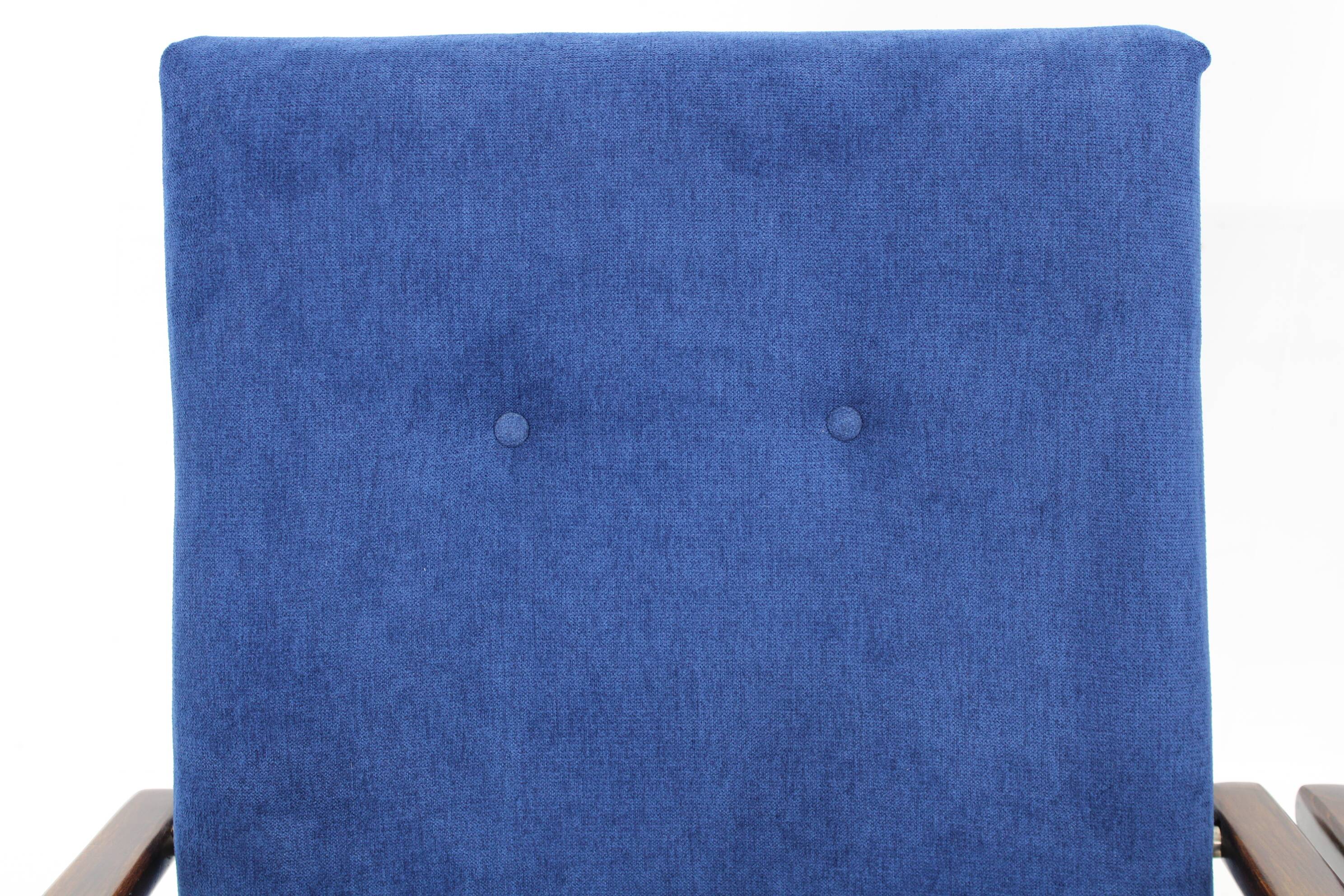 1960s Pair of Jaroslav Smidek Armchairs for TON, Czechoslovakia