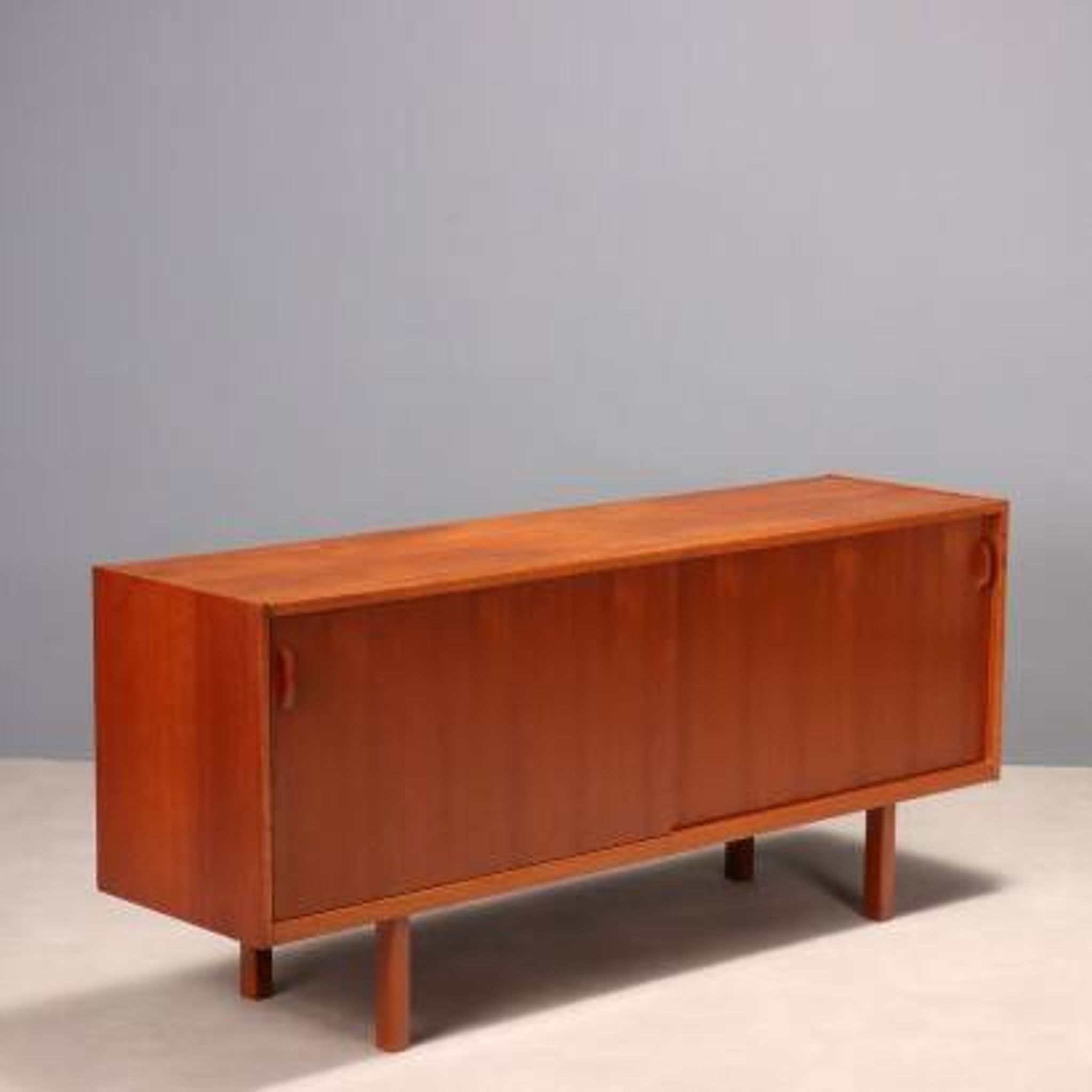 Buffet suédois Ulferts des années 1960