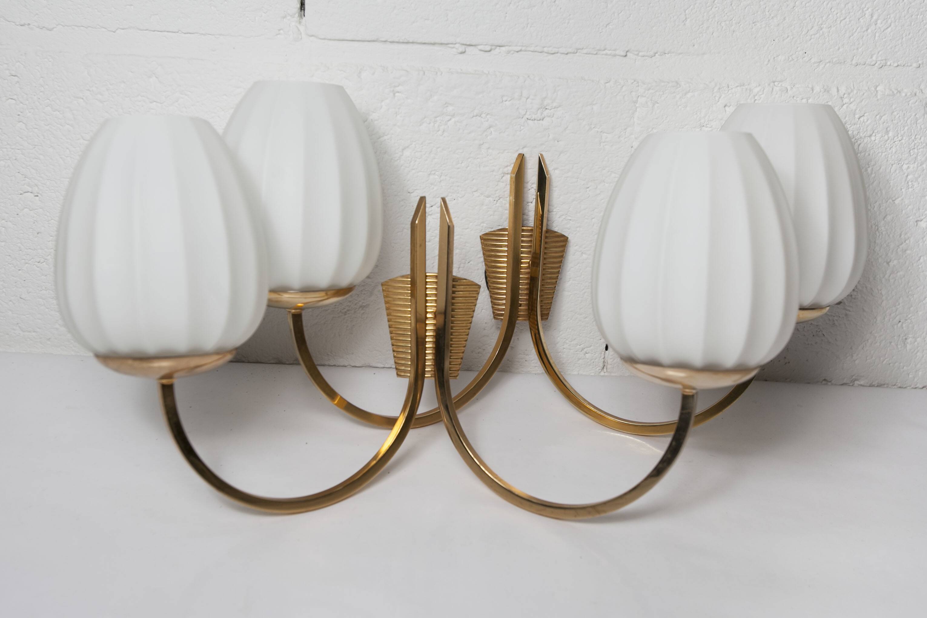 Pair of 1960 opaline and brass wall lights from Italy