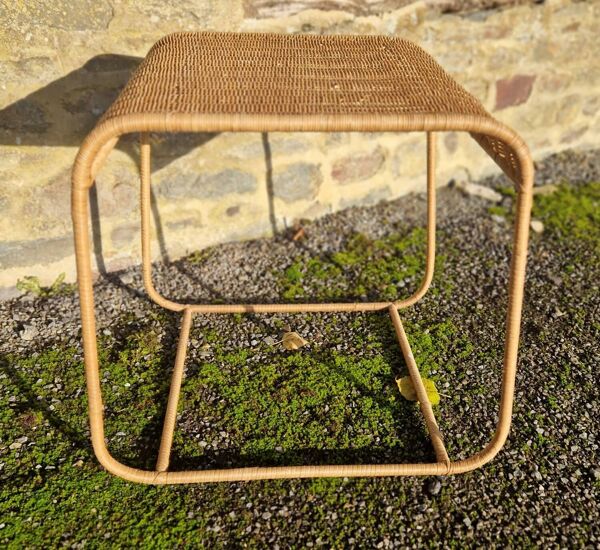 Table d'appoint ou bout de canapé osier rotin  annèes70/80