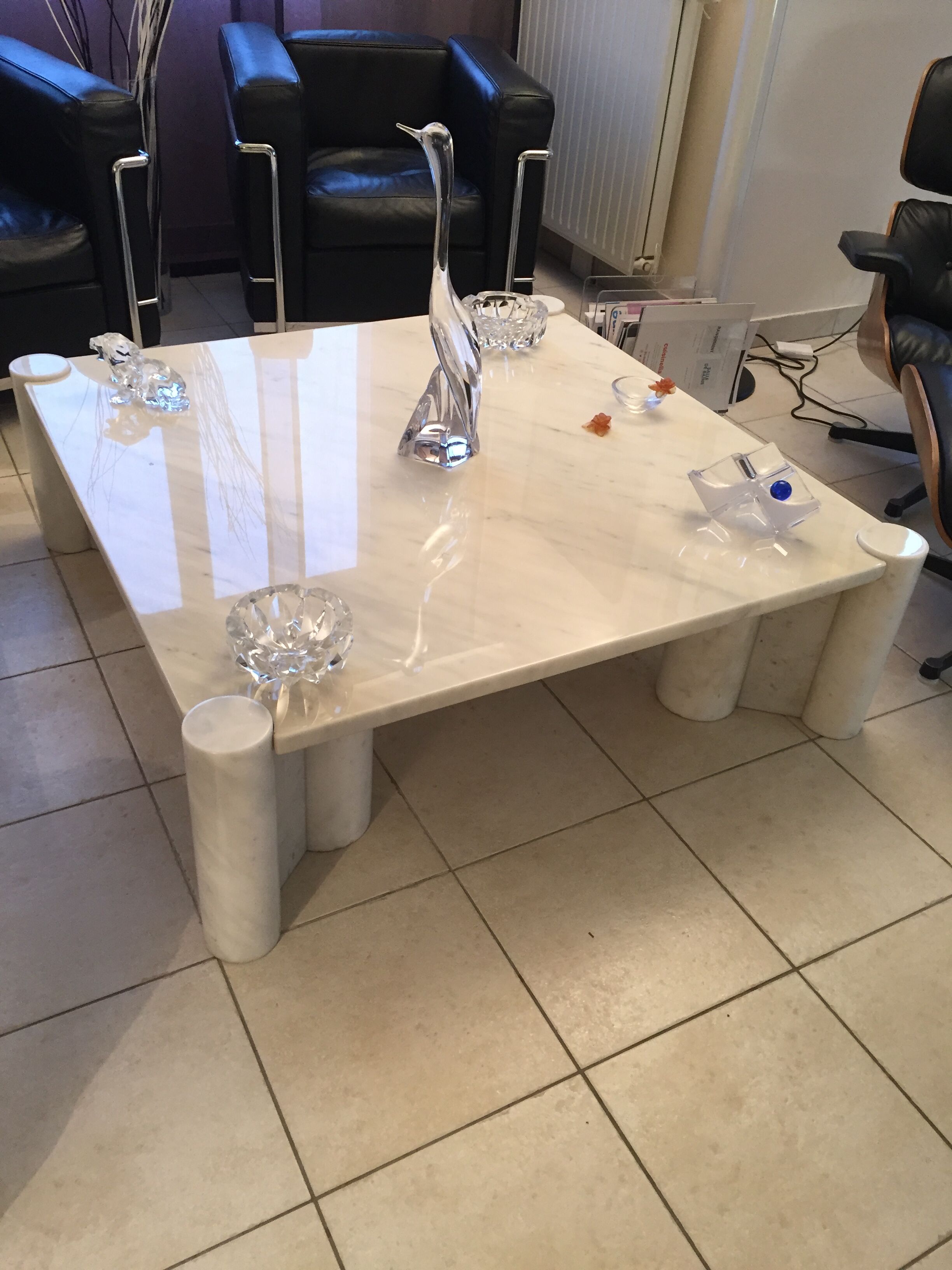 Jumbo table by Gae Aulenti for Knoll 1979