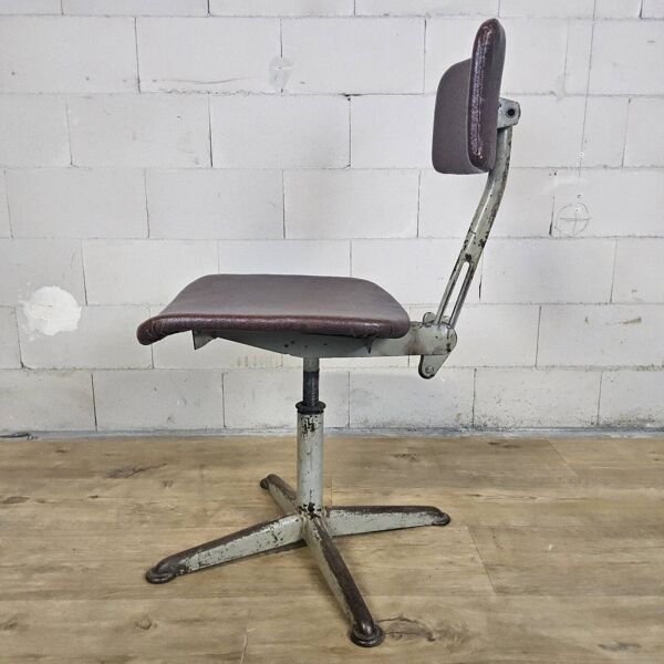 Chaise de bureau industrielle ajustable en skaï et métal, années 40